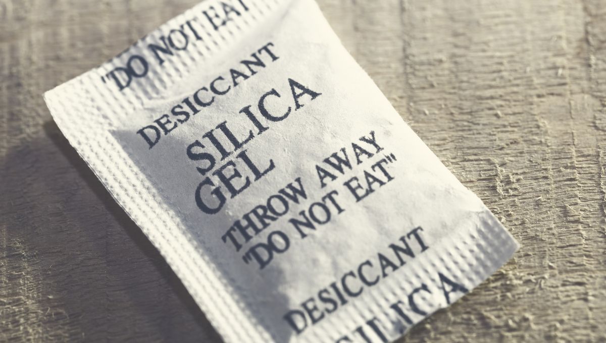 Bolsitas de gel de sílice. Bolsitas de gel de sílice.