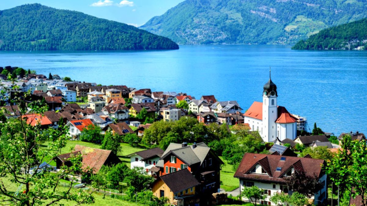 Suiza tiene paisajes naturales maravillosos y está en el ranking de los 5 países más felices del mundo. Suiza tiene paisajes naturales maravillosos y está en el ranking de los 5 países más felices del mundo.