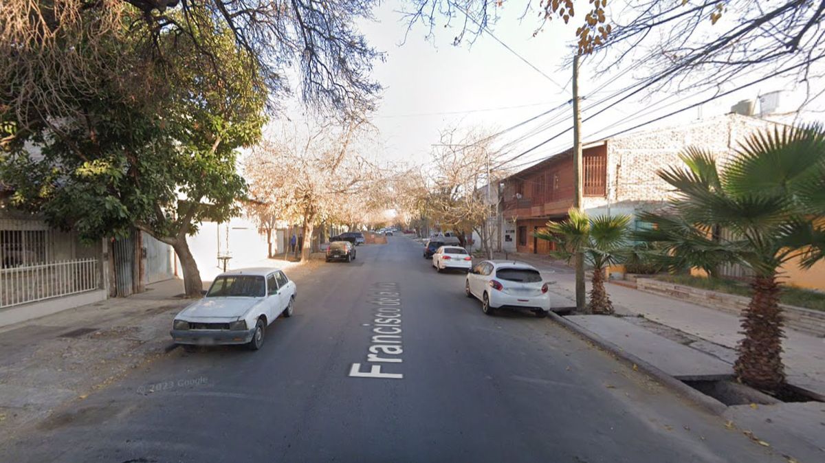 Delincuentes treparon hasta el segundo piso de una casa de Guaymallén, entraron y le robaron dinero y pertenencias a un hombre de 79 años.