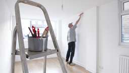 Por qué pintar las paredes con cal: estos son sus beneficios