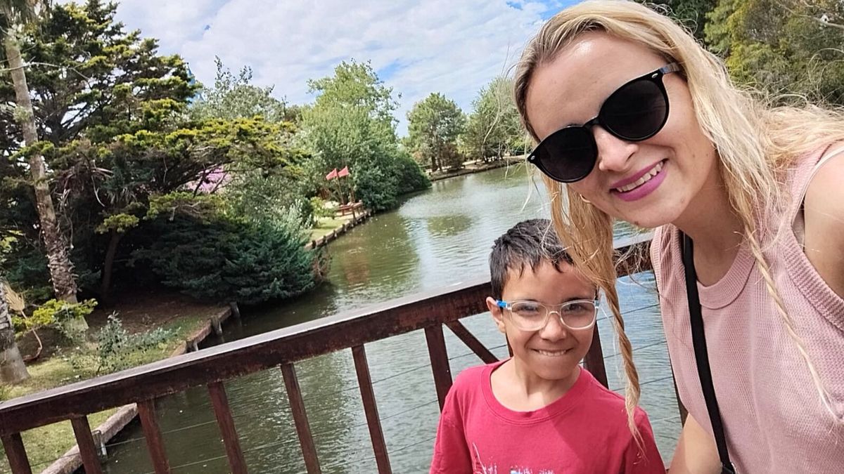 La lucha con la obra social para que cubra los tratamientos fue y sigue siendo ardua. Pero Florencia, la mamá de Joaquín, no se rinde. La lucha con la obra social para que cubra los tratamientos fue y sigue siendo ardua. Pero Florencia, la mamá de Joaquín, no se rinde.