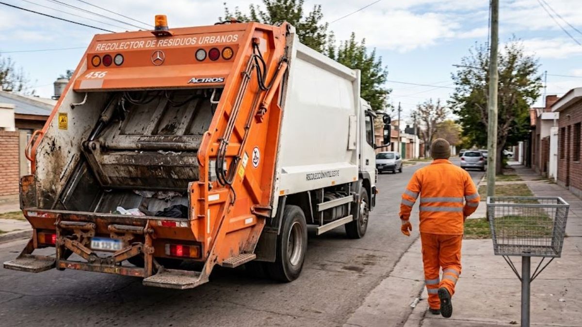Horrible tragedia: un recolector de residuos murió aplastado por la compactadora del camión municipal