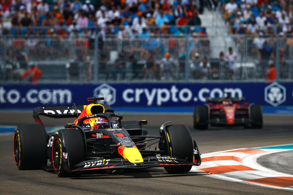 Max Verstappen superó a Charles Leclerc en el Gran Premio de Miami de Fórmula 1