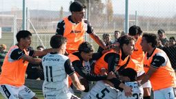 Gimansia y Esgrima le ganó a Godoy Cruz, de visitante en el choque de equipos mendocinos. Gimansia y Esgrima le ganó a Godoy Cruz, de visitante en el choque de equipos mendocinos.