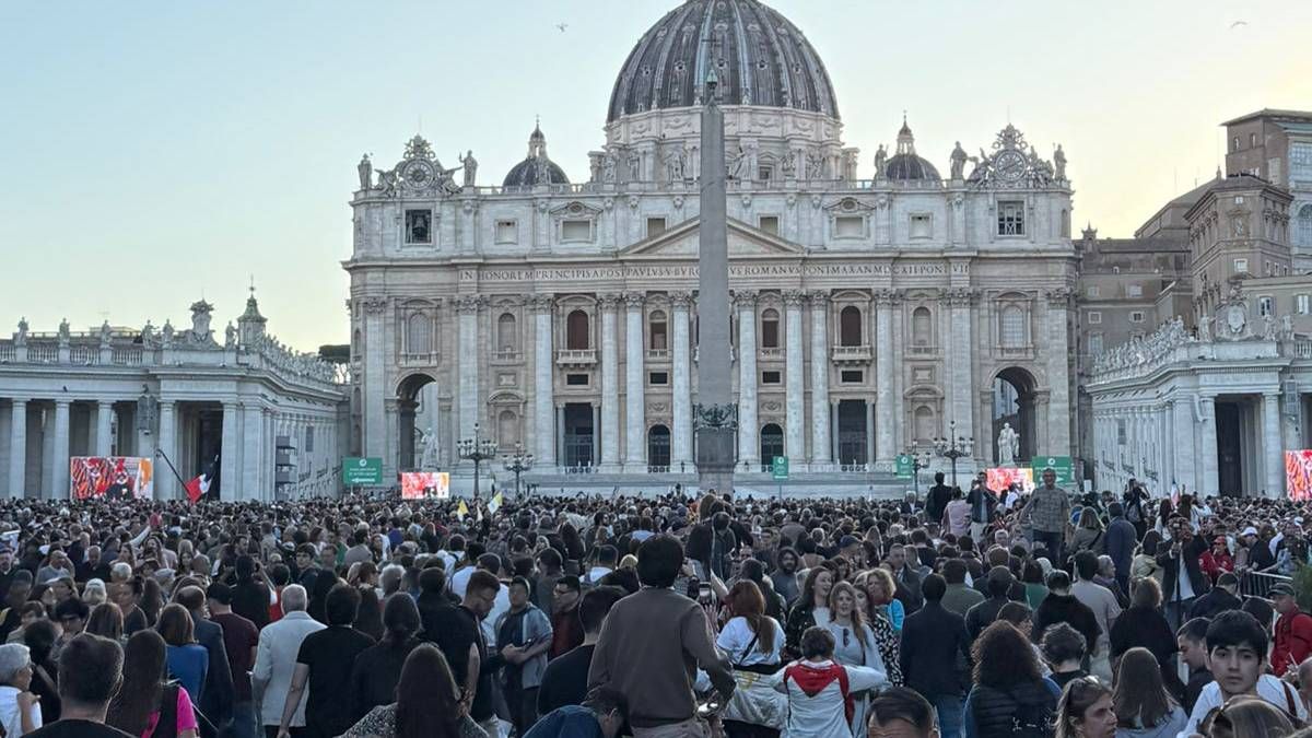 Este jueves Roma vivió un día histórico y una mendocina relató su experiencia. Este jueves Roma vivió un día histórico y una mendocina relató su experiencia.