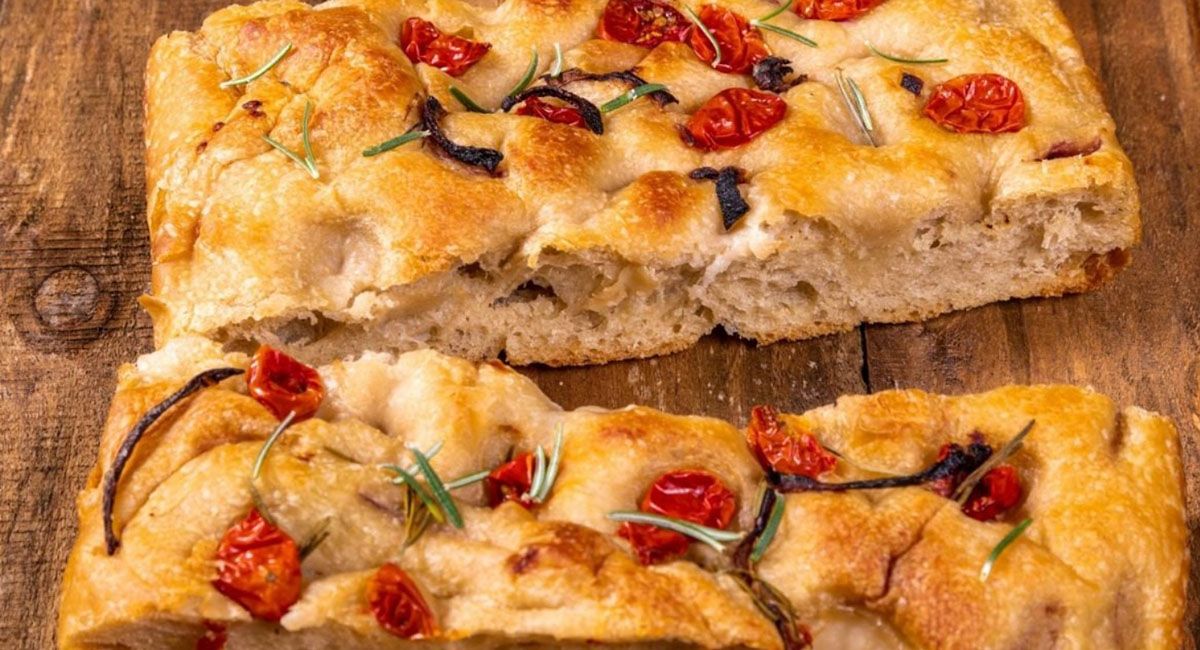La focaccia preparada con harina de garbanzos es una alternativa ideal para disfrutar de una comida saludable La focaccia preparada con harina de garbanzos es una alternativa ideal para disfrutar de una comida saludable