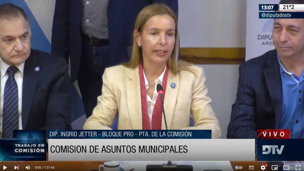 Diputados recibió al secretario de Municipios del Ministerio del Interior, Avelino Zurro.