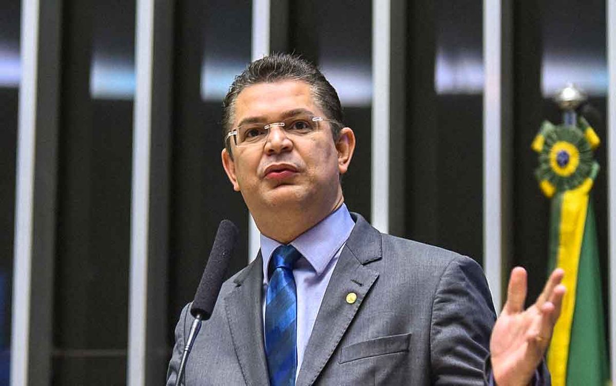 Escándalo en Brasil: allanan las casas de diputados aliados a Bolsonaro por corrupción