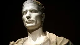 Julio César fue un emperador muy poderoso.
