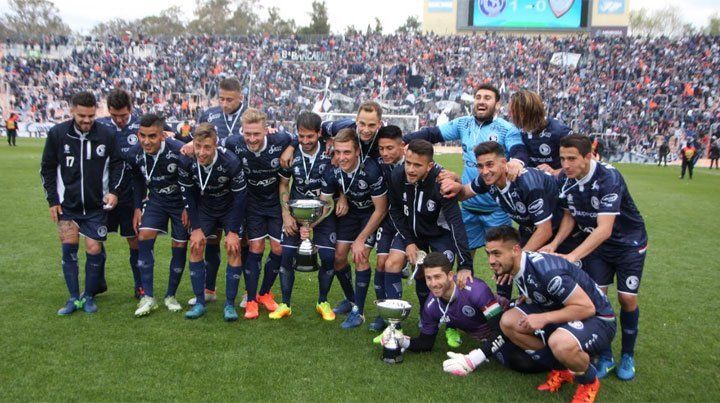 Independiente se quedó con la Copa de la Paz ante Huracán Las Heras