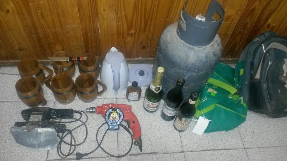 Robaron en una casa, escaparon en bici y atraparon a uno de los ladrones