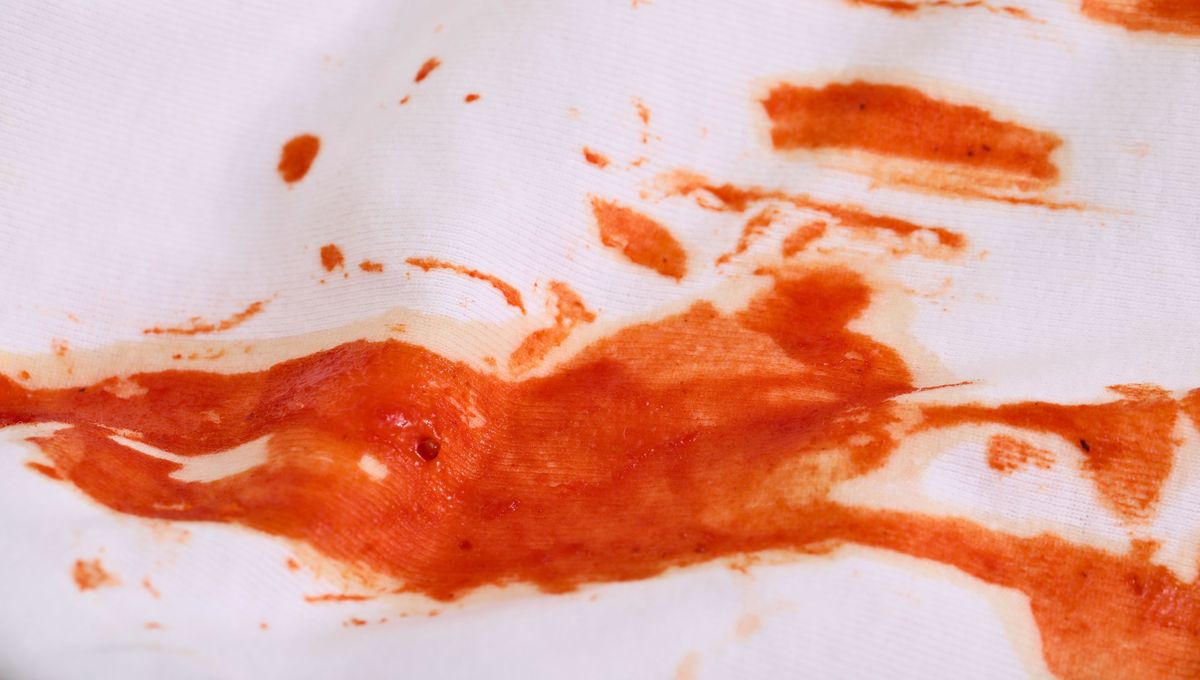 Hoy te cuento c&oacute;mo limpiar manchas secas de sangre en la ropa y recuperar las prendas afectadas.&nbsp;
