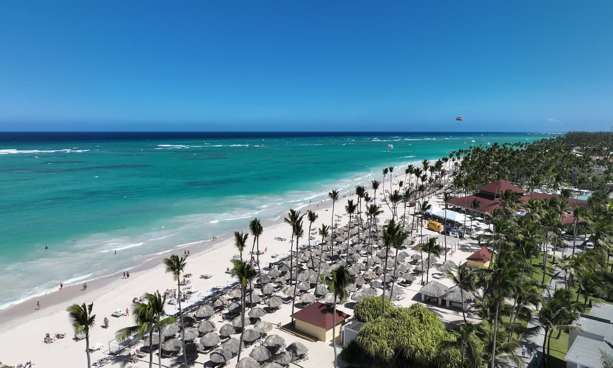 El mar de República Dominicana atrae a millones de personas al año y pone en alerta a Cancún. El mar de República Dominicana atrae a millones de personas al año y pone en alerta a Cancún.