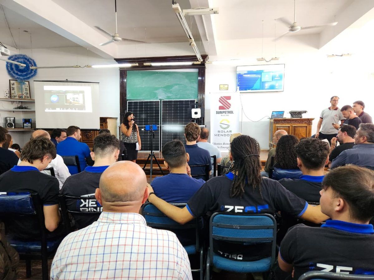 Se evitarán 208 toneladas de CO, lo que equivale a sacar 45 autos de circulación o plantar 10.000 algarrobos. Se evitarán 208 toneladas de CO, lo que equivale a sacar 45 autos de circulación o plantar 10.000 algarrobos.