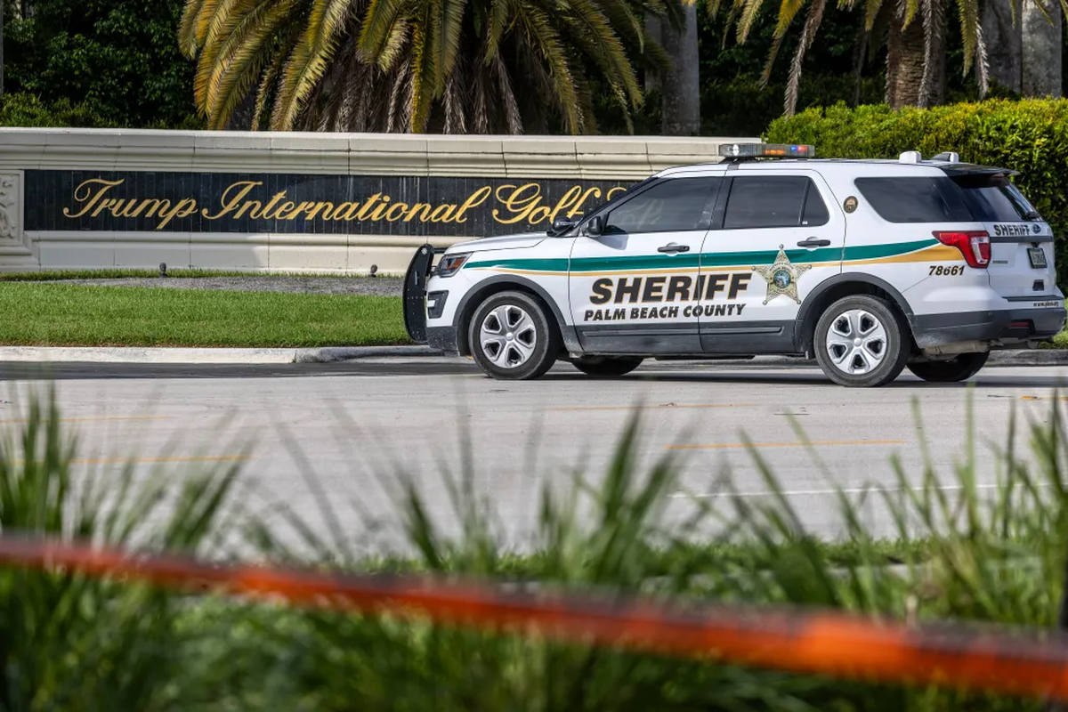 Donald Trump estaba jugando golf en uno de sus clubs privado, El Trump International Golf Club en Florida. Crédito: EFE. Donald Trump estaba jugando golf en uno de sus clubs privado, El Trump International Golf Club en Florida. Crédito: EFE.