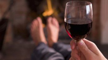 La OMS pidió que dejen de tomar alcohol durante la cuarentena