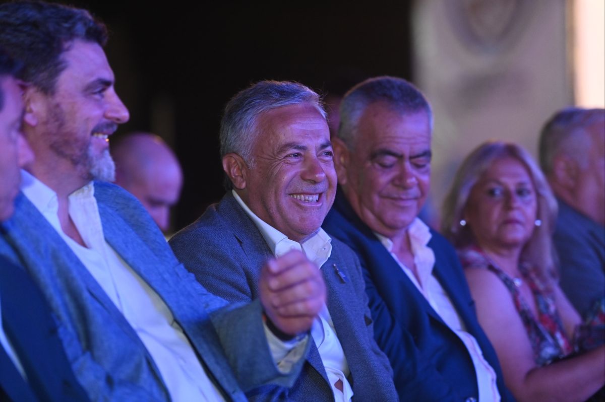 En primera fila, el senador Mart&iacute;n Kerchner, el gobernador Alfredo Cornejo y el intendente de Lavalle, Edgardo Gonz&aacute;lez.