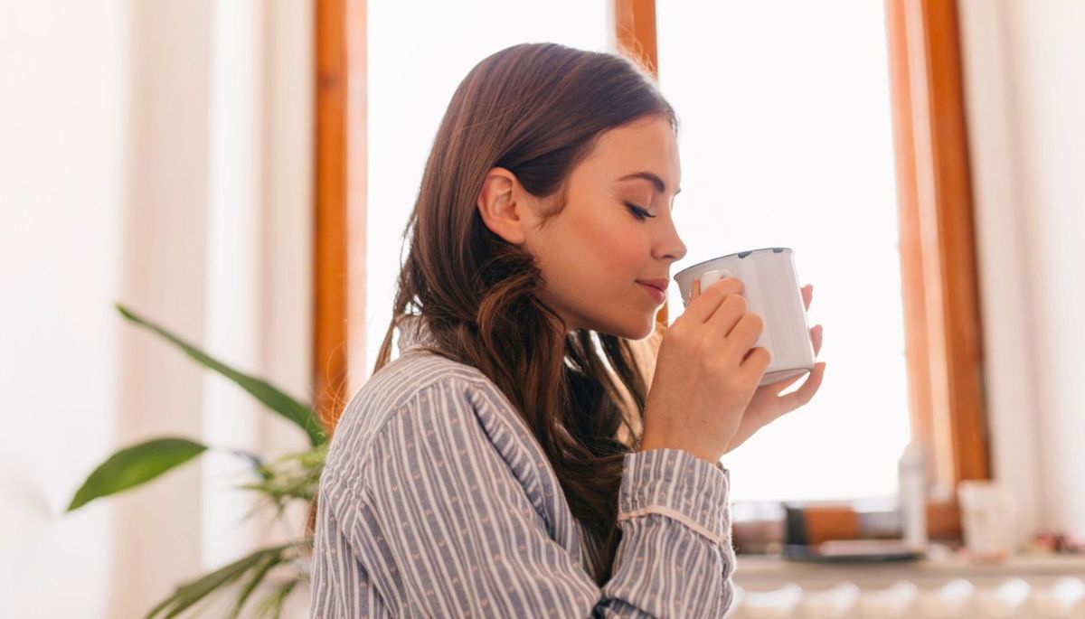 Descubre los efectos negativos de consumir café o mate en ayunas. Imagen: Freepik