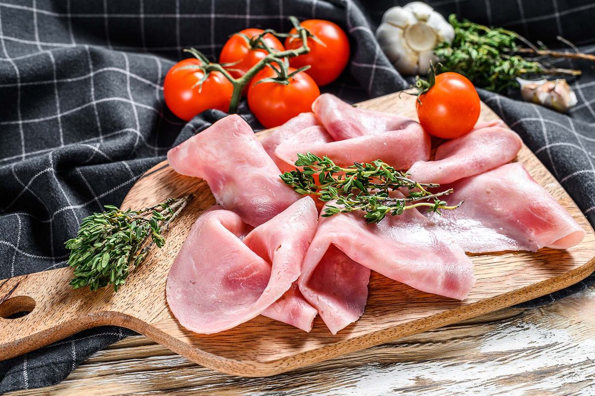 Beneficio de comer mortadela. Beneficio de comer mortadela.