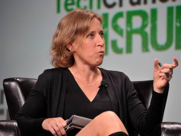 Google pone a una mujer como cabeza de YouTube