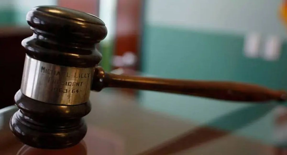 Abusó de un alumno de 11 años en tardes de juegos y fue condenada a 10 años de prisión.