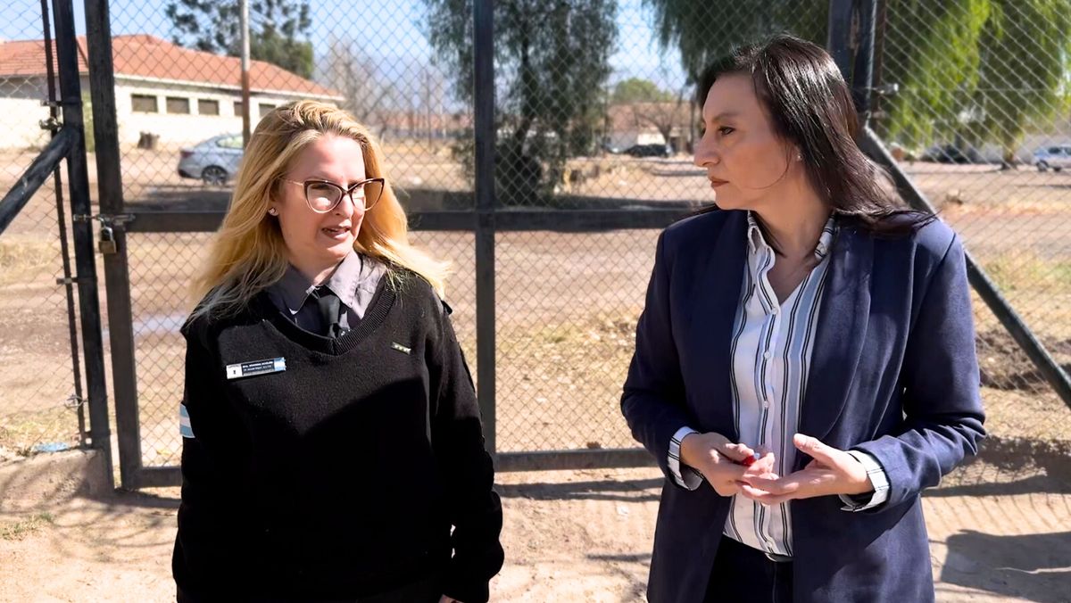 Viviana Scelzo, jefa de la Alcaidía, con la periodista Carina Scandura. Viviana Scelzo, jefa de la Alcaidía, con la periodista Carina Scandura.