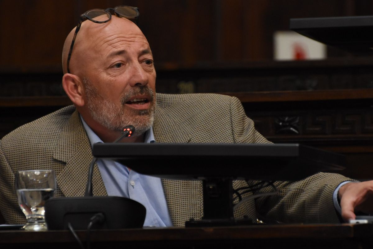 En caso de aprobarse en Diputados, los conductores de monopatínes eléctricos deberán portar luces, casco, DNI y no tener una alcoholemia mayor a 0,2 litros de alcohol en sangre. En caso de aprobarse en Diputados, los conductores de monopatínes eléctricos deberán portar luces, casco, DNI y no tener una alcoholemia mayor a 0,2 litros de alcohol en sangre.