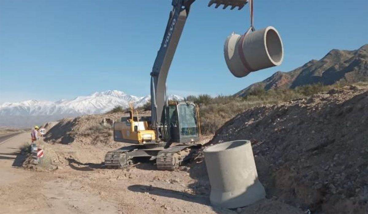 La empresa está trabajando pero la obra tiene un avance del 7%. Esta foto es de hace menos de un mes. La empresa está trabajando pero la obra tiene un avance del 7%. Esta foto es de hace menos de un mes.