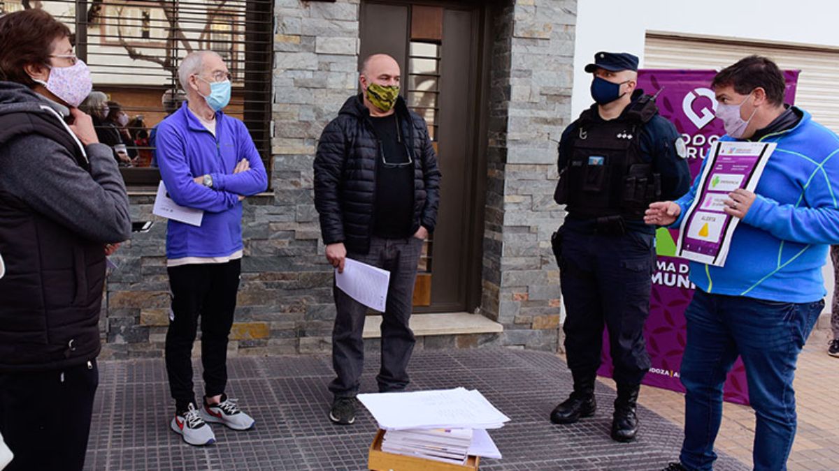 En un trabajo conjunto entre municipio, vecino y policía, se aplicó el sistema SAC, de alarma comunitaria, para bajar la inseguridad en Mendoza.