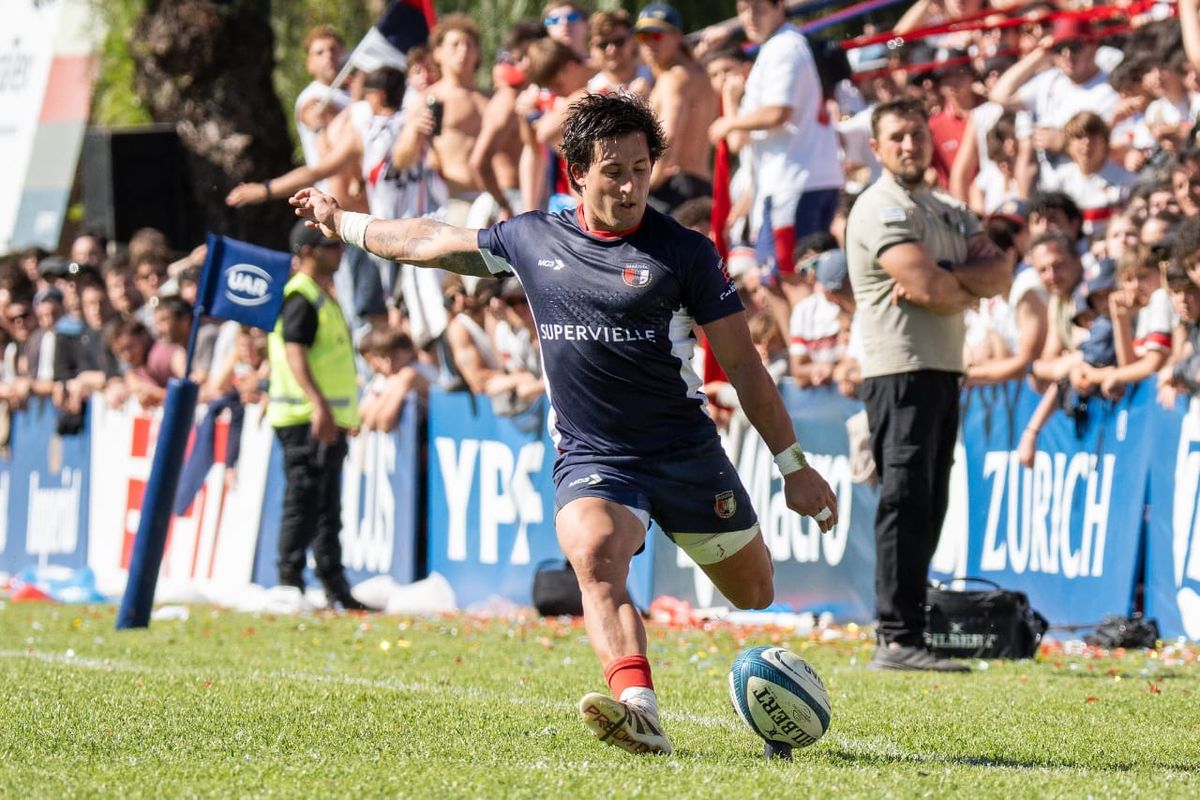 La pegada de Hernández fue letal: no erró ninguna de sus 4 patadas.