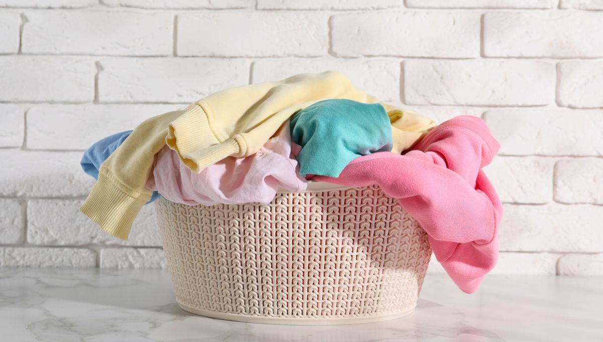 Mucho lavarropas y agua pueden dañar la ropa delicada. Mucho lavarropas y agua pueden dañar la ropa delicada.