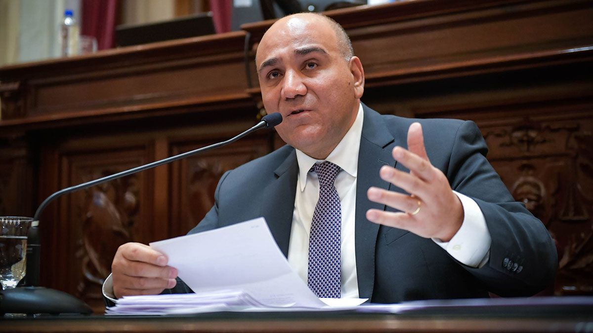 Manzur aseguró que todas las consultas de los senadores serán respondidas por escrito.