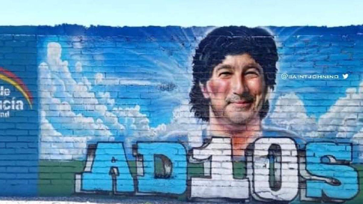 ¿Es Pachu Peña? La verdad detrás del mural de Maradona