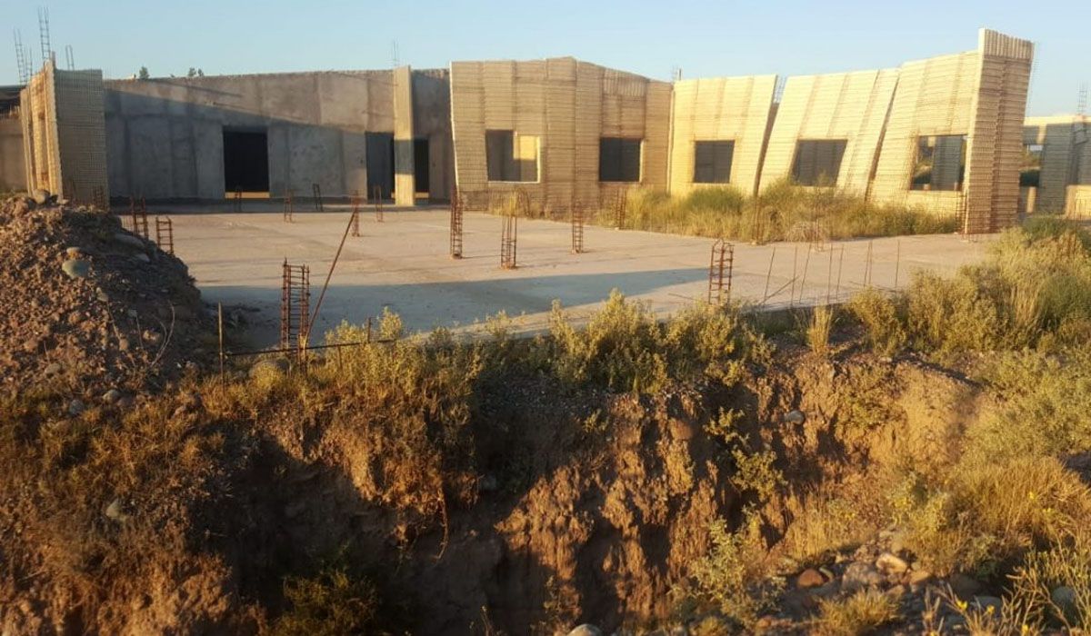 El demorado hospital de Luján. El demorado hospital de Luján.