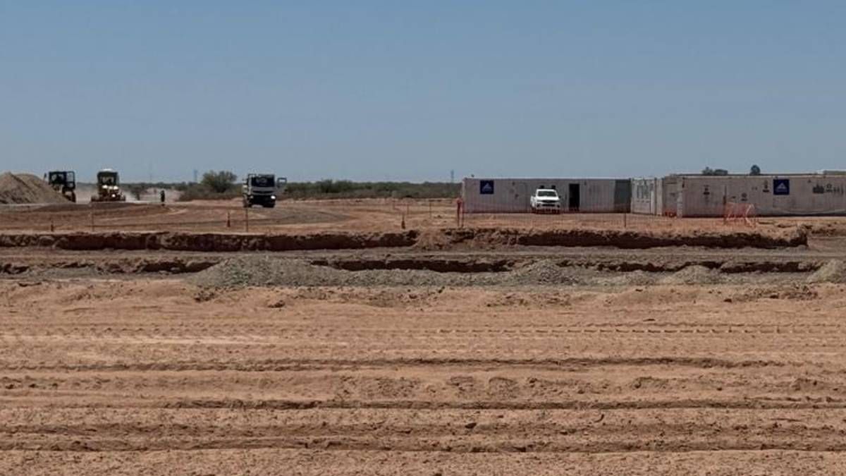 Así se ven los primeros trabajos en lo que será el Parque Solar El Quemado, el primer proyecto con RIGI del país.