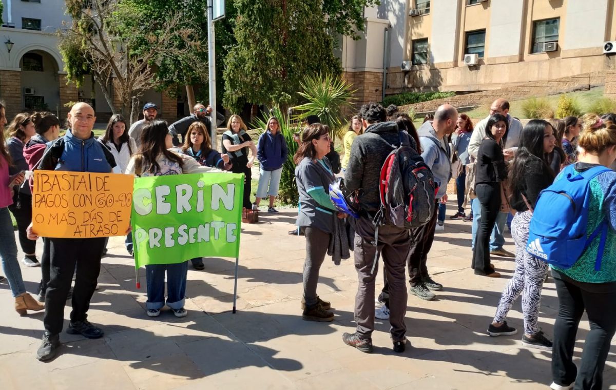Los especialistas en discapacidad denunciaron que desde junio no reciben los pagos de obras sociales nacionales. Pese a que Nación asegura que sí canceló los honorarios. Los especialistas en discapacidad denunciaron que desde junio no reciben los pagos de obras sociales nacionales. Pese a que Nación asegura que sí canceló los honorarios.