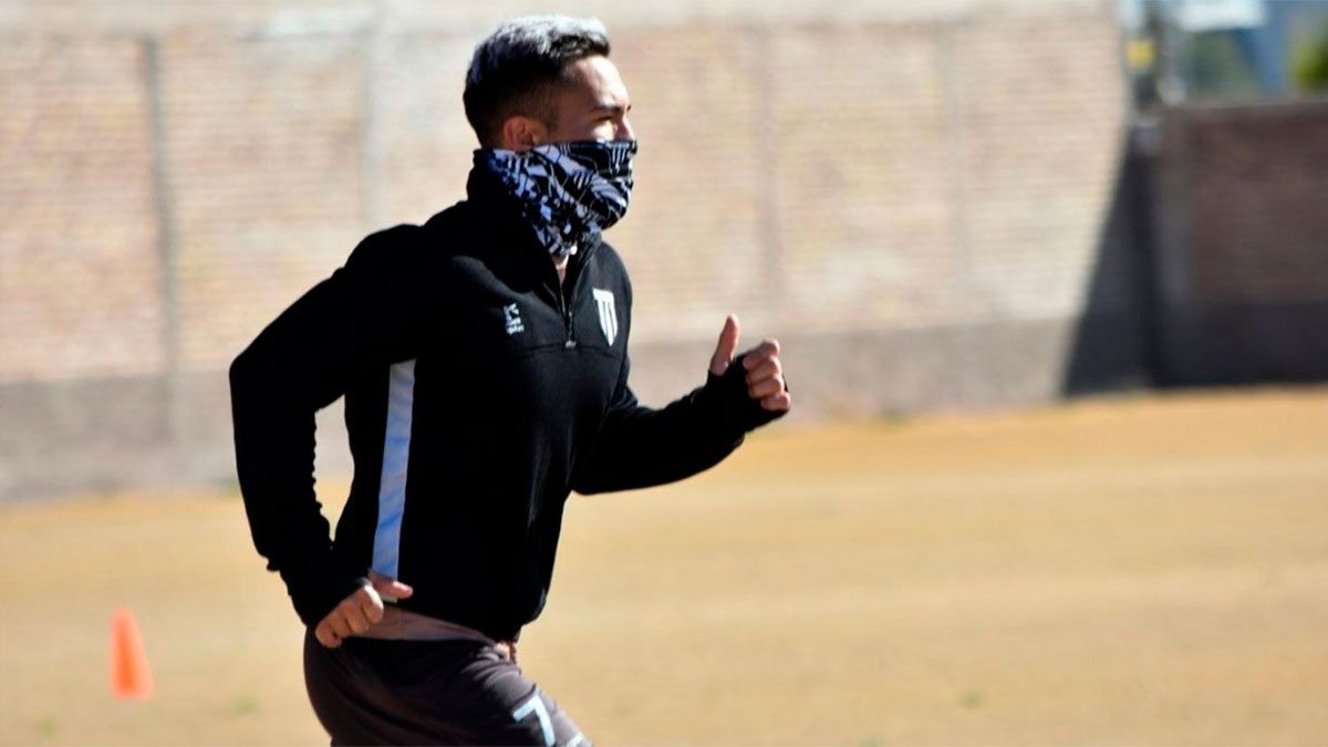 El delantero Nacho Morales espera que sea su momento en el Lobo. (Gentileza Prensa GyE).