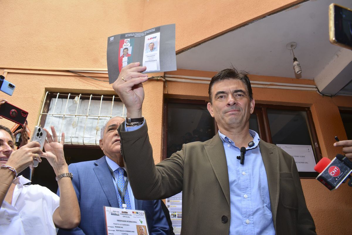 Rodrigo Paz este domingo. Rodrigo Paz este domingo.