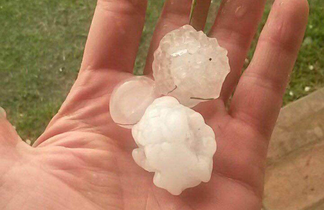 Una supercelda descargó granizo del tamaño de pelotas de ping pong