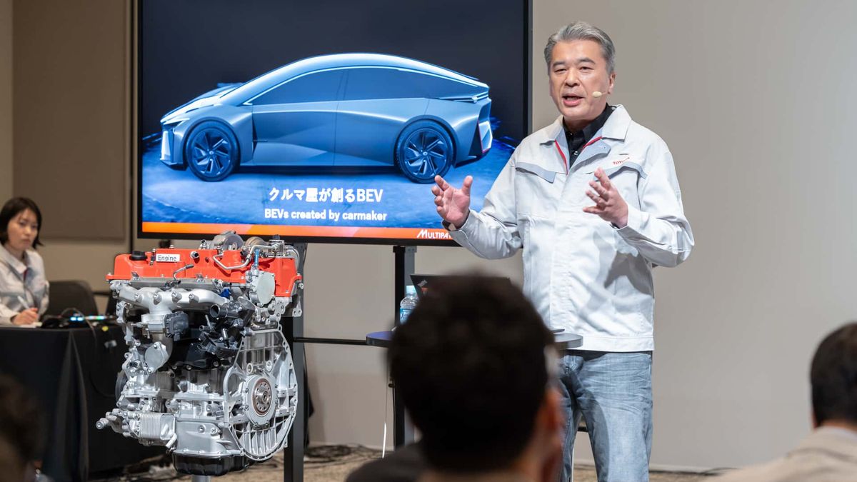 Hiroki Nakajima, director de tecnología de Toyota, está encantado con los avances. Hiroki Nakajima, director de tecnología de Toyota, está encantado con los avances.