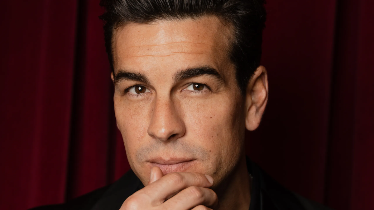 Mario Casas la rompe con esta película subida de tono