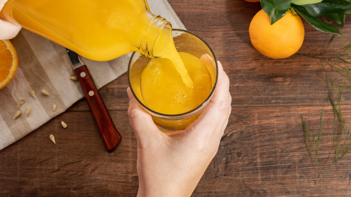 Llevar una dieta equilibrada incluyendo frutas y verduras te ayudará a potenciar tu bronceado y proteger tu piel del de los rayos nocivos del sol. Llevar una dieta equilibrada incluyendo frutas y verduras te ayudará a potenciar tu bronceado y proteger tu piel del de los rayos nocivos del sol.