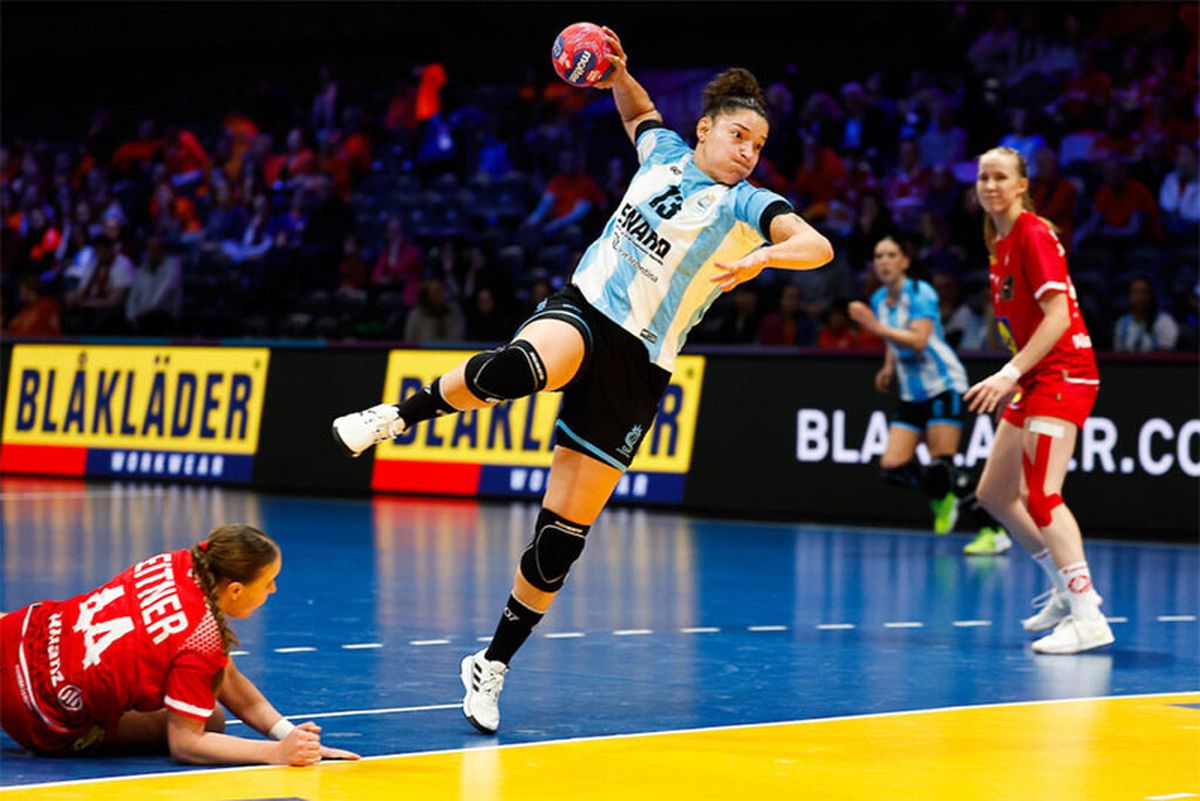 El seleccionado femenino de handball volvió a perder.
