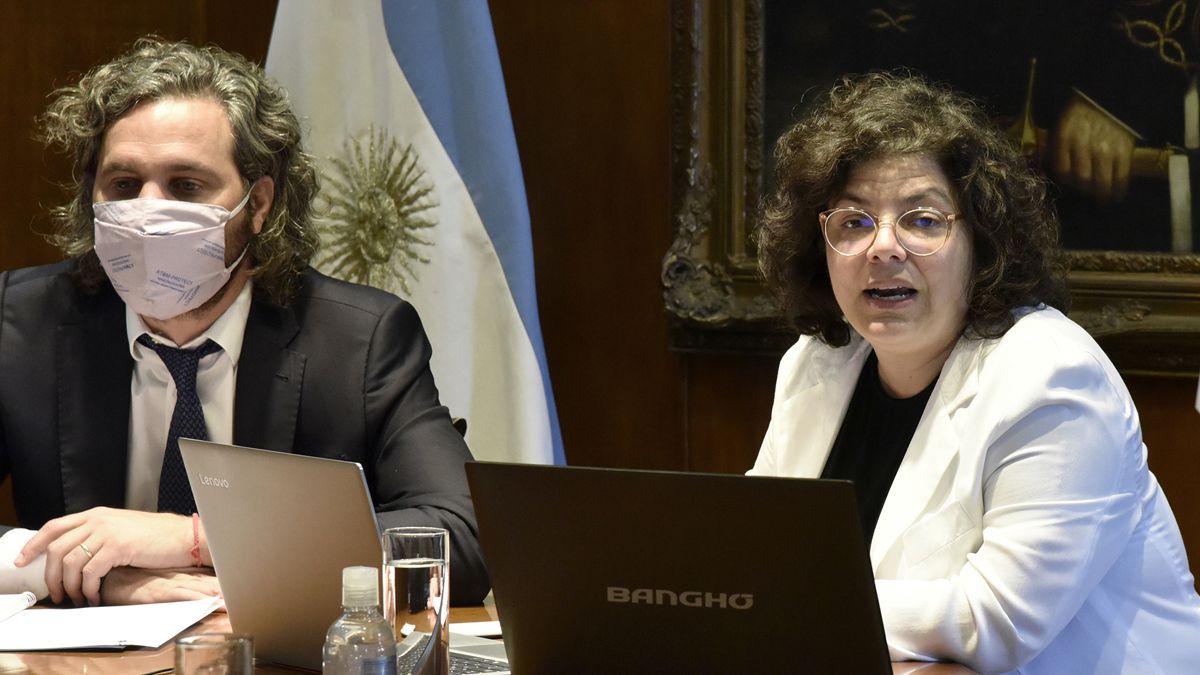 Coronavirus: el Jefe de Gabinete Santiago Cafiero y la ministra de Salud Carla Vizzotti.