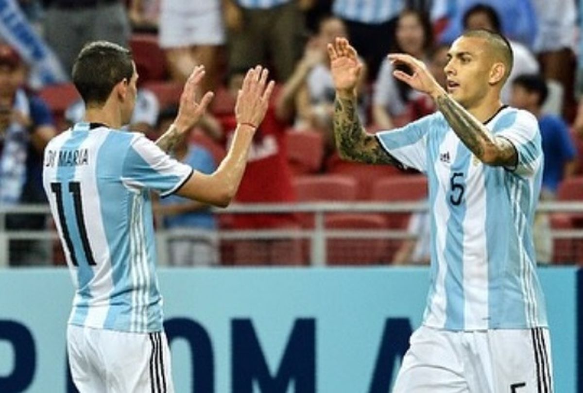 Paredes y Di María en el inicio de la era Scaloni. Paredes y Di María en el inicio de la era Scaloni.