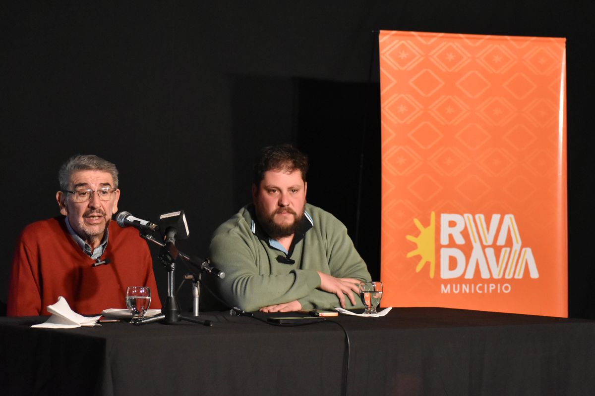 El intendente Ricardo Mansur se encuentra de licencia por razones de salud y lo reemplaza Luis García Llauró, presidente del concejo Deliberante de Rivadavia. El intendente Ricardo Mansur se encuentra de licencia por razones de salud y lo reemplaza Luis García Llauró, presidente del concejo Deliberante de Rivadavia.