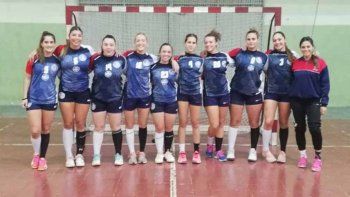 Las chicas de Regatas son campeonas del Apertura de handball