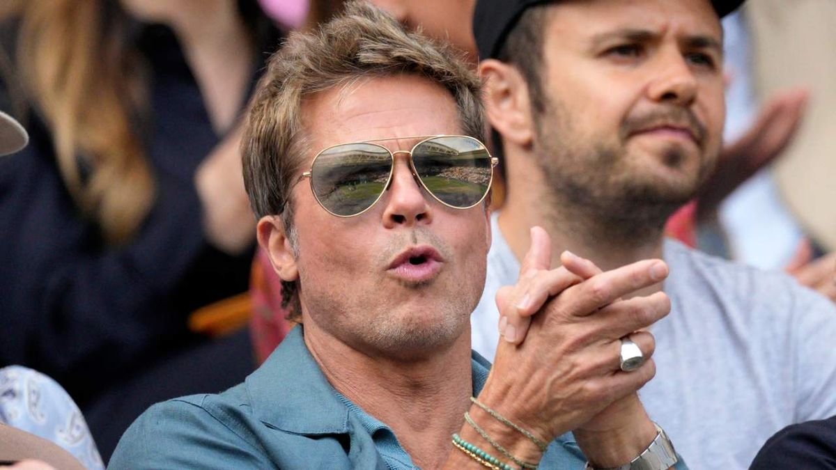 Alta facha. Brad Pitt fue a ver la final de Wimbledon y su look causó suspiros. Alta facha. Brad Pitt fue a ver la final de Wimbledon y su look causó suspiros.