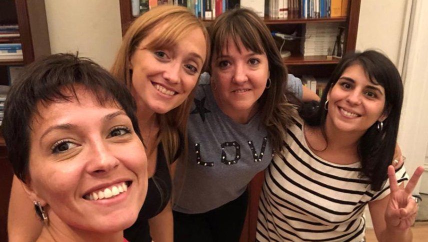 Marina Femenía (segunda de derecha a izquierda), junto a Anabel Fernández Sagasti y la intendenta de Quilmes, Mayra Mendoza. 