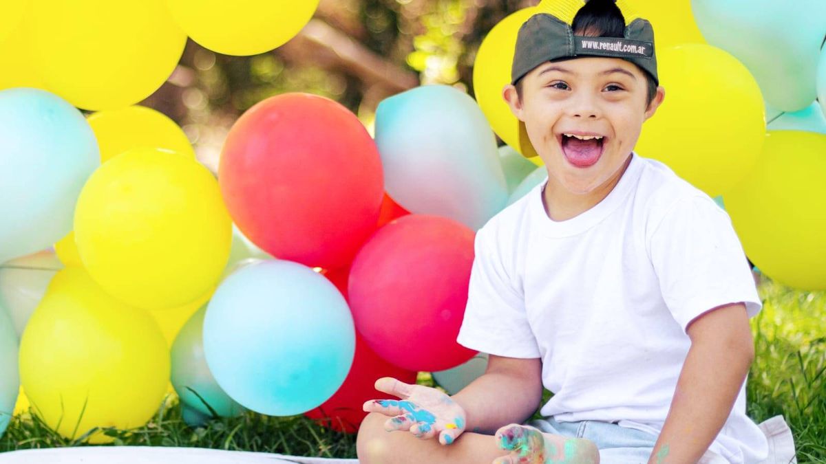 Bautista tiene hoy 10 años. Su mamá fundó Creando Huellas en 2017